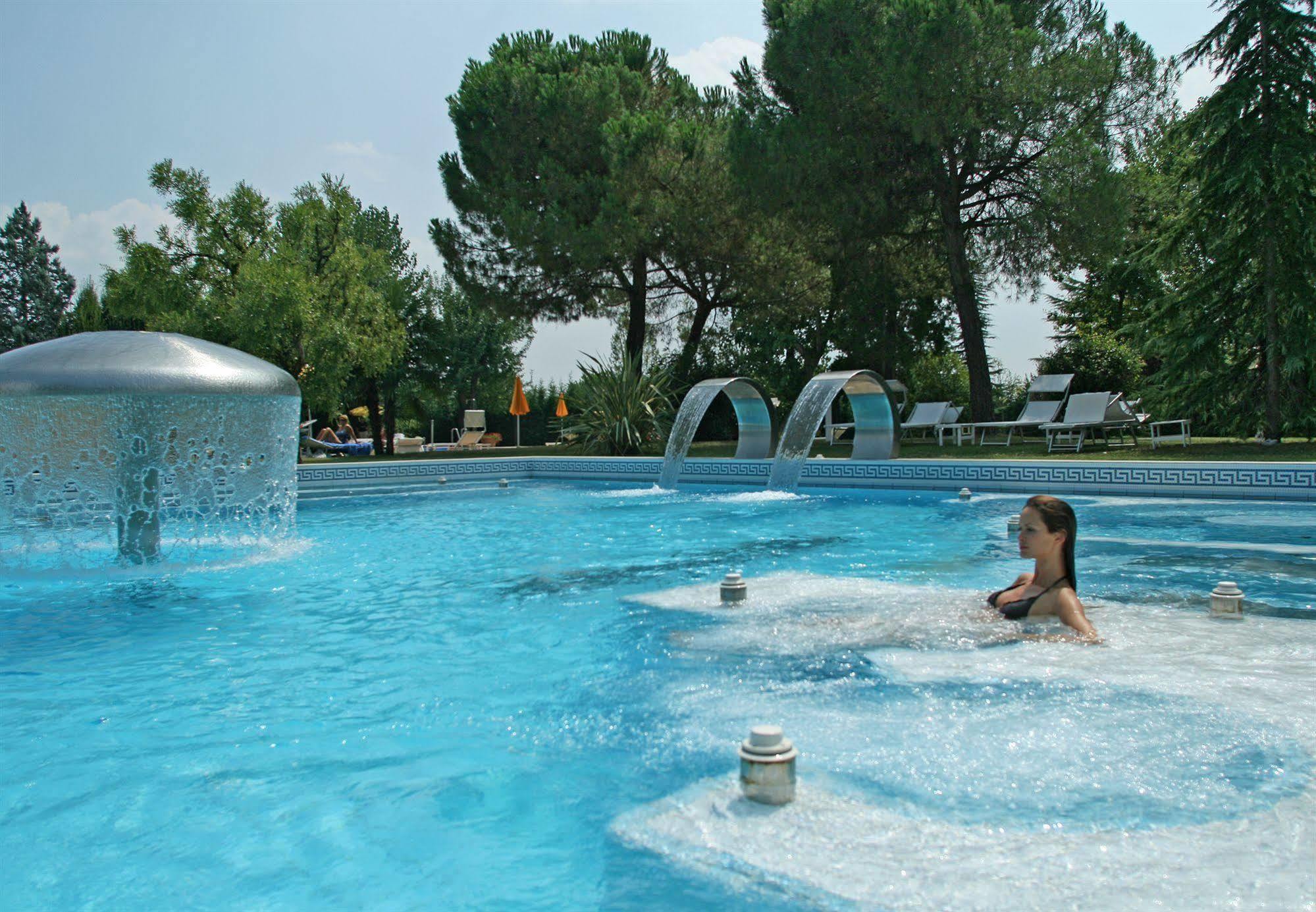 Hotel Terme Neroniane Montegrotto Terme Exterior foto